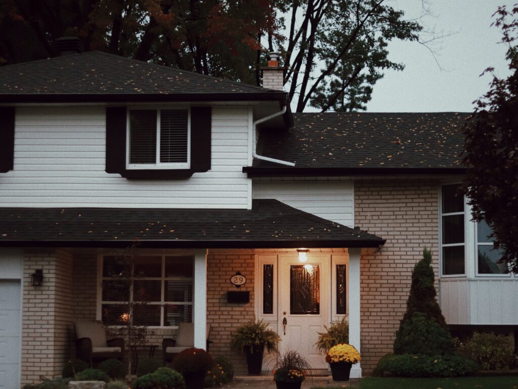 Landlord Insurance vs. Homeowners Insurance: Coverage, Costs & Key Differences