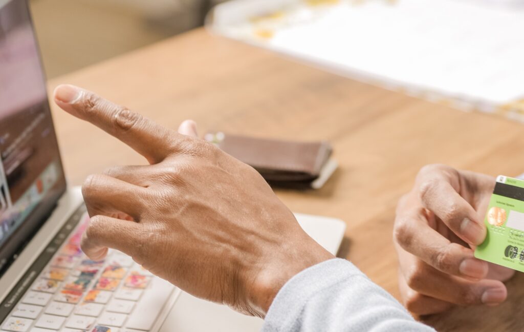 How Long Does Negative Information Stay on a Credit Report?